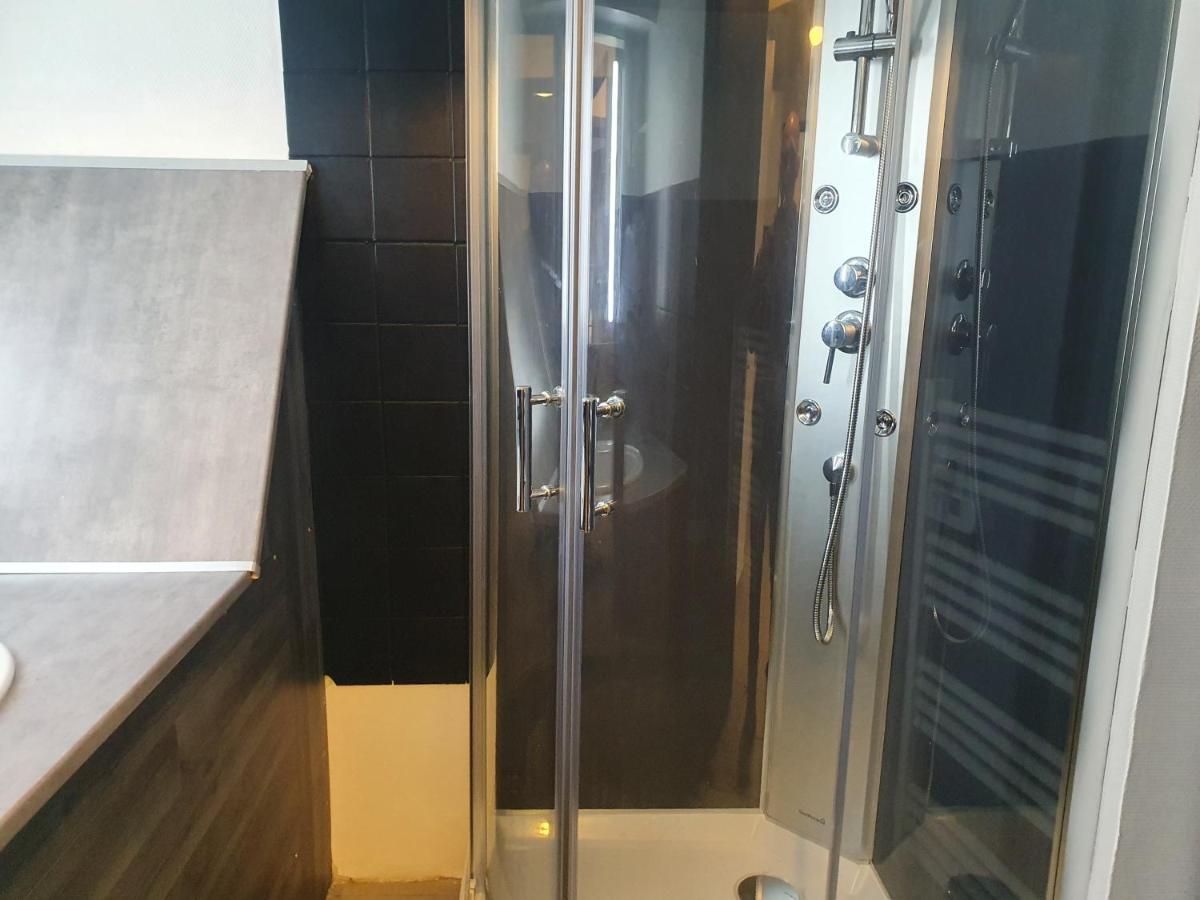 Firas appartement Valenciennes Exterior foto